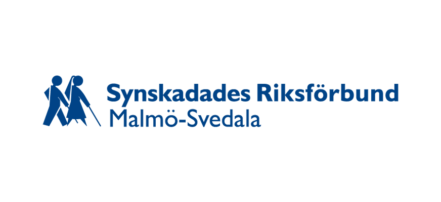 Logga med en gubbe och gumma som käppar sig fram. Till höger om dem står det Synskadades Riksförbund Malmö-Svedala. Allt i en mörk blå färg.