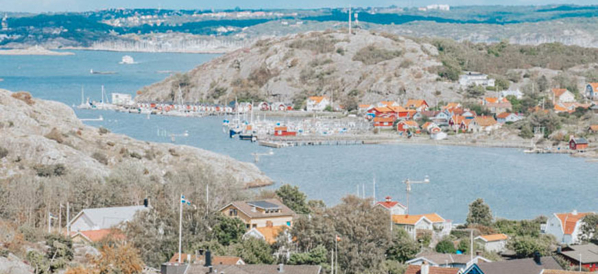 Bild över brännö som visar hös, klippor och hav