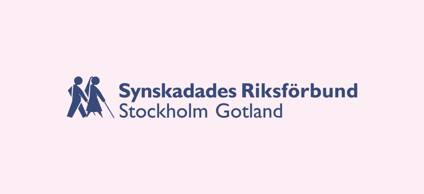 SRF Stockholm Gotlands logotyp i blått med rosa bakgrund