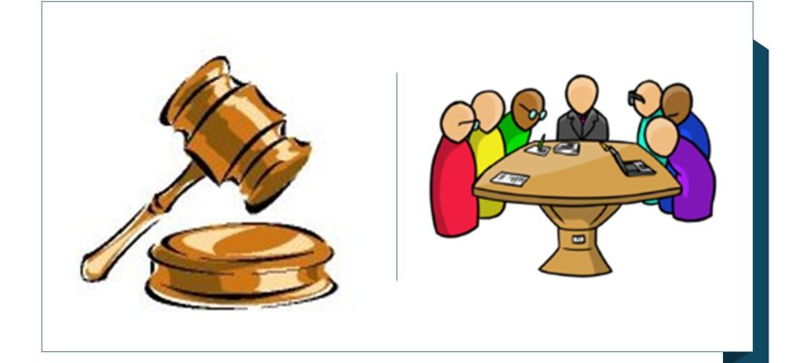 Årsmötesklubba med tecknade figurer runt ett bord