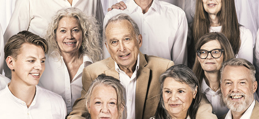 Bilden visar delar av skådespelarna