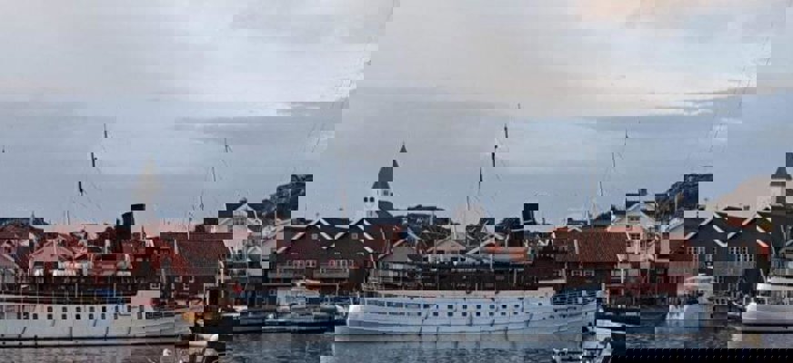 Bild på ångbåden S/S Bohuslän i Skärhamn, Tjörn