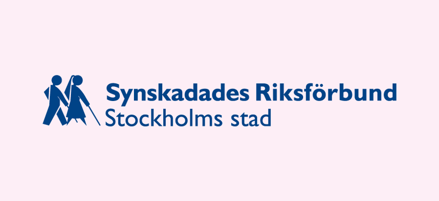 SRF Stockholm stads logotyp i blått med rosa bakgrund